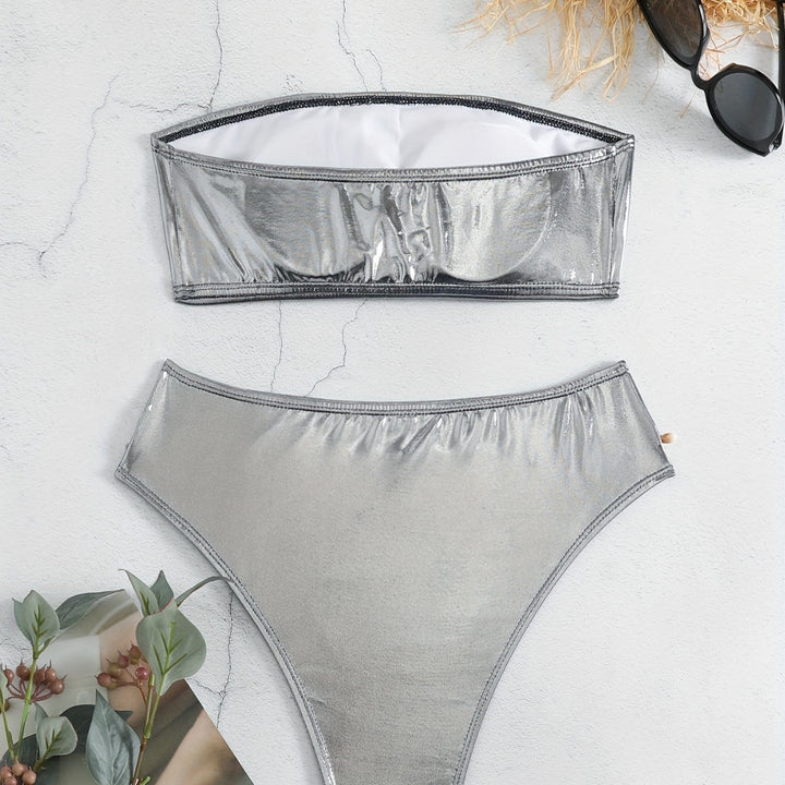 Damen Bandeau-Bikini mit eleganter Glanzoptik und modischen Muscheldetails Echo Archiv