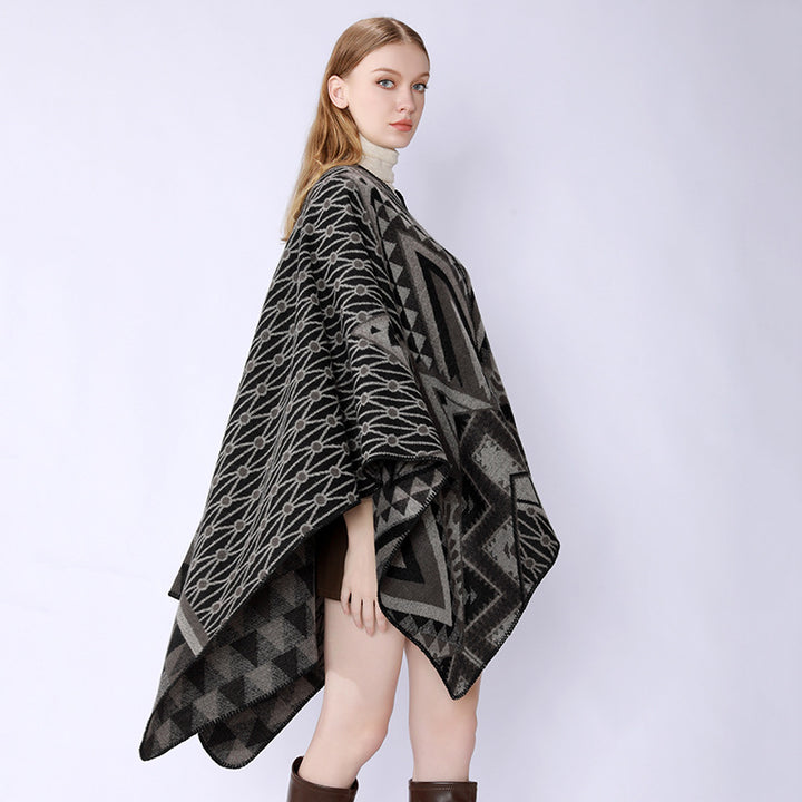 Damen Strukturiertes Jacquard-Poncho-Überwurf mit grafischem Ethno-Muster und offenem Kimono-Fall – Célinea