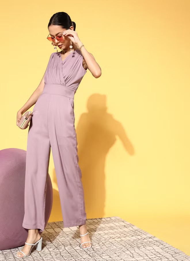 Damen Jumpsuit mit elegantem V-Ausschnitt von Echo Archiv
