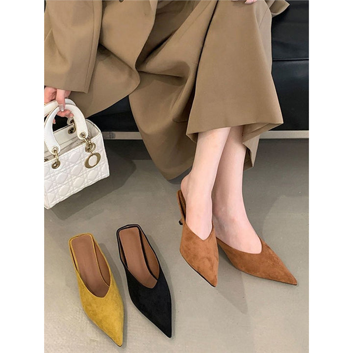Damen Spitz zulaufende Schlupf‑Mules mit sculpted Kittenabsatz Echo Archiv