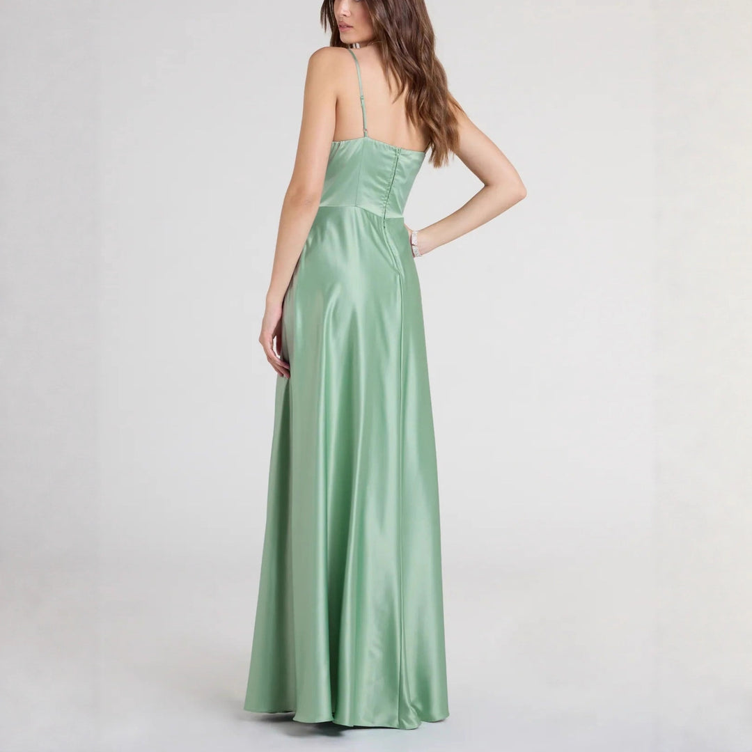 Damen Elegantes Abendkleid mit schimmerndem Satinfinish und tiefem Schlitz Echo Archiv