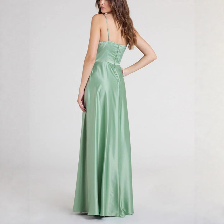 Damen Elegantes Abendkleid mit schimmerndem Satinfinish und tiefem Schlitz Echo Archiv