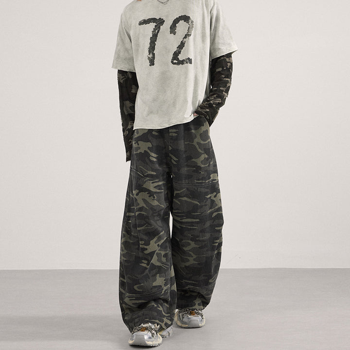 Herren Weite Camouflage-Baggy-Hose mit niedriger Bundlinie und Knie-Patchtaschen Echo Archiv