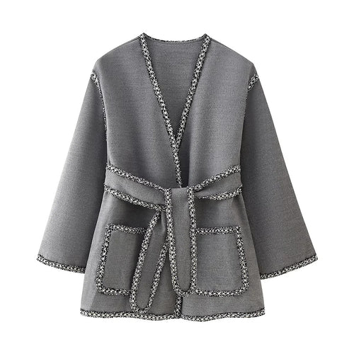 Damen kurz geschnittener Kimono-Mantel mit Bindegürtel und kontrastierter Fransenpaspel – Célinea