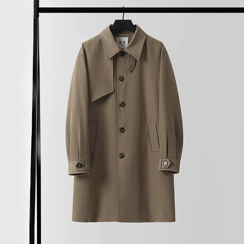 Herren Moderner minimalistischer Trenchcoat mit asymmetrischer Schulterklappe und knielanger Silhouette Echoarchiv