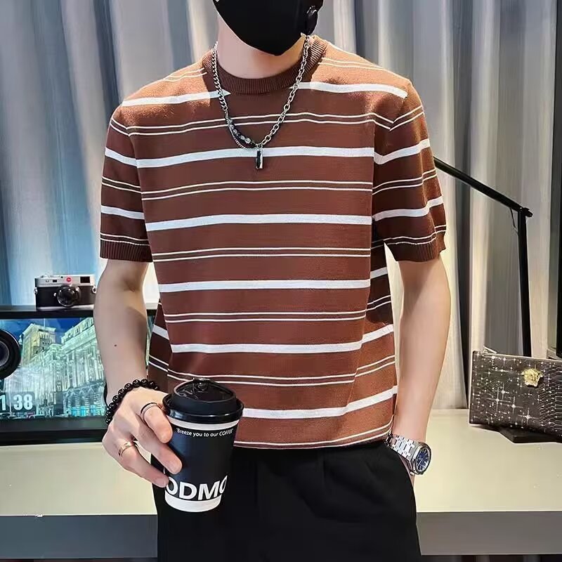 Herren Kurzarm-T-Shirt mit modernem Streifenmuster Echoarchiv
