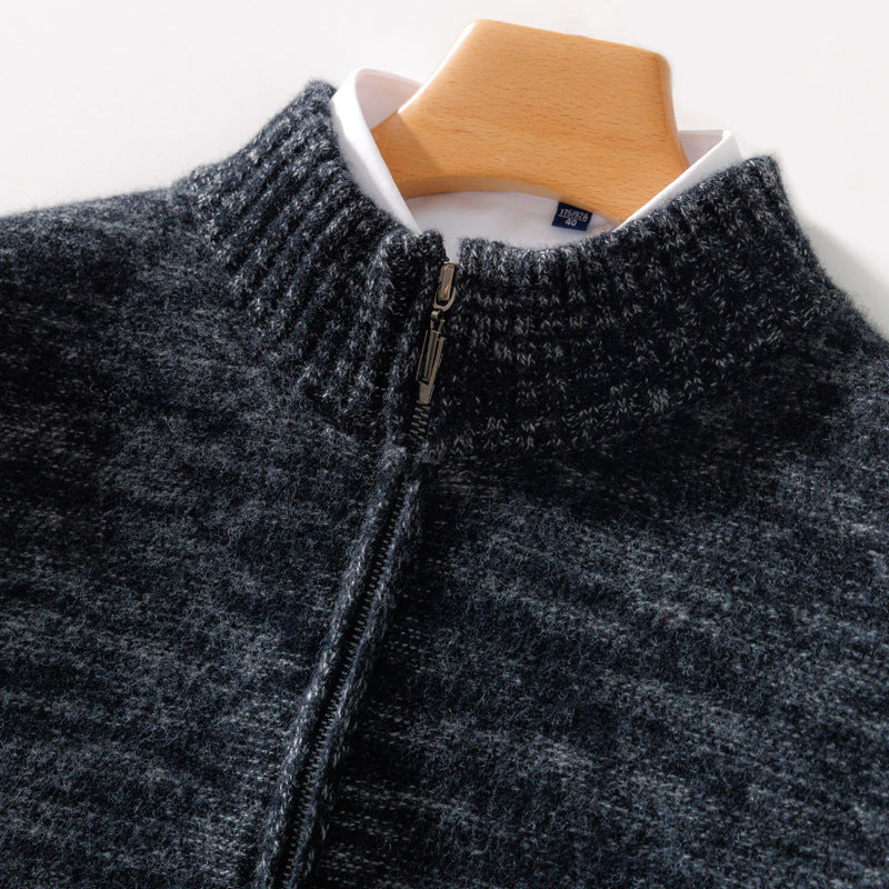 Herren Lässiger Zip‑Mockneckpullover aus Wollmix mit angerauter Mohair‑Optik und Stehkragen Echoarchiv