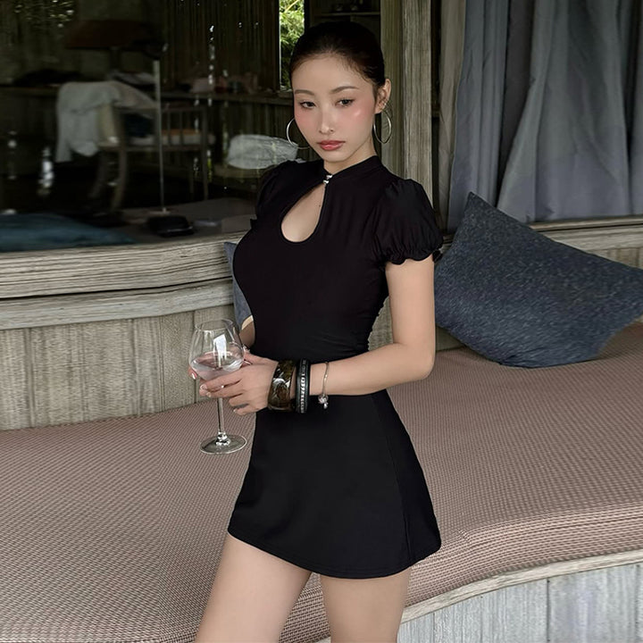 Damen Minikleid mit hochgeschlossenem Ausschnitt und figurbetonter Silhouette Echo Archiv