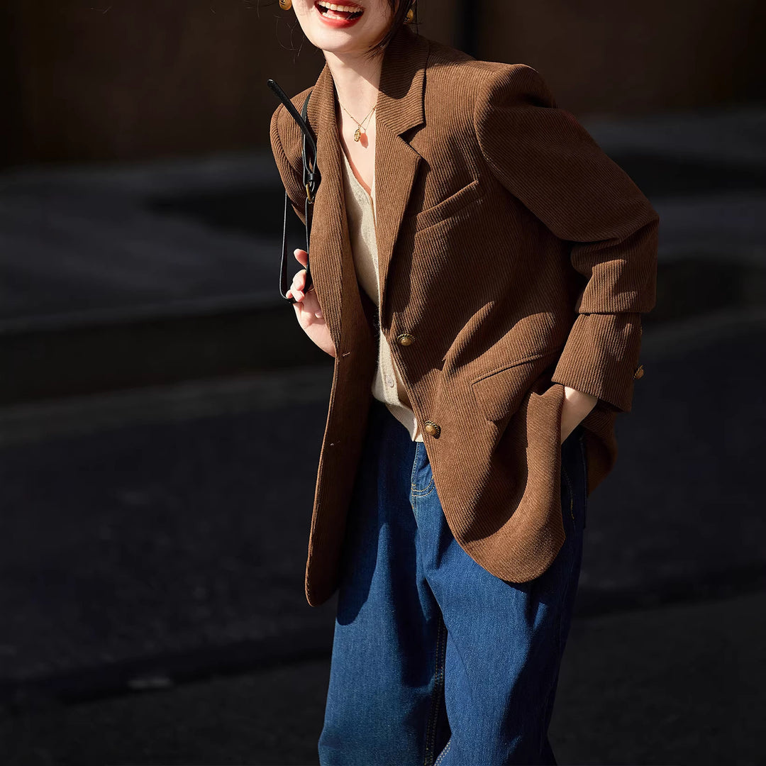 Damen modischer Cordblazer Echoarchiv