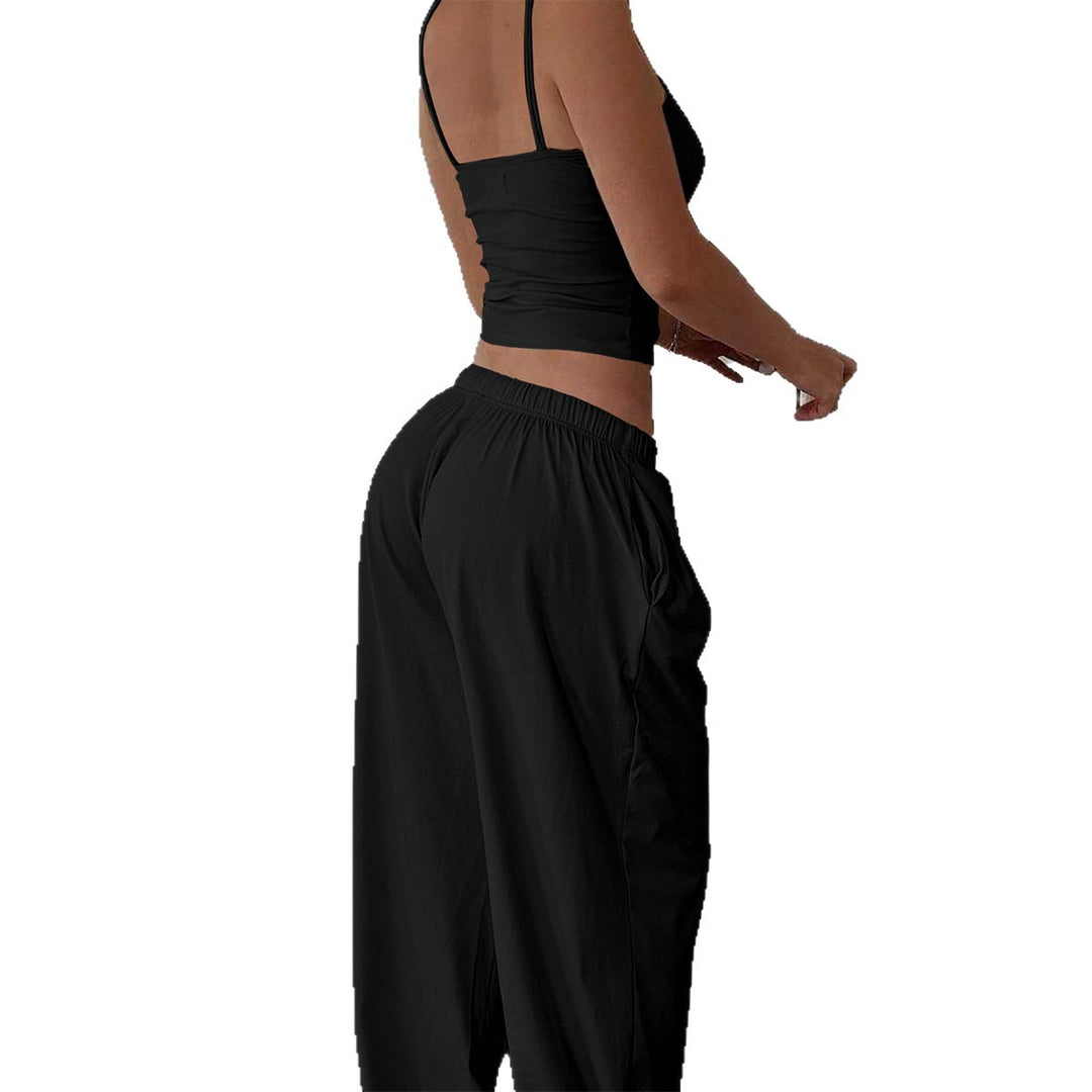 Damen Sportliches Zweiteiliges Set mit schmalem Oberteil und bequemen Hosen Echo Archiv