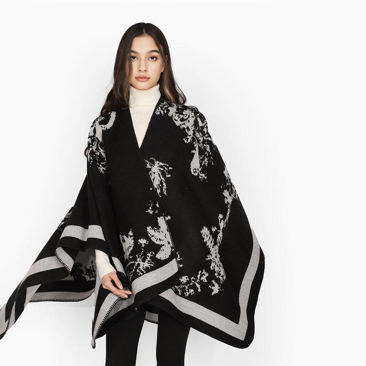 Damen Eleganter Cape‑Poncho im Kimono‑Schnitt mit Jacquard‑Strick – Avérine