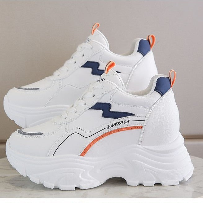 Damen Sportliche Sneakers mit dämpfender Profilsohle und atmungsaktive Obermaterialstruktur Echo Archiv