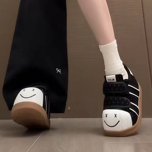 Damen Komfortable Sneaker mit praktischen Klettverschlüssen und lässigem Design Echo Archiv