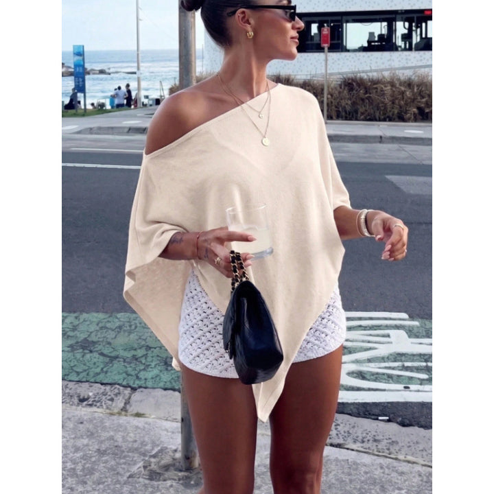 Damen Asymmetrisches Off-Shoulder Poncho-Top aus leichtem Strick Echoarchiv