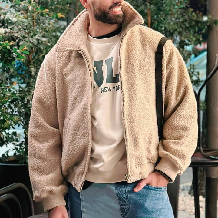 Herren kuschelige Fleecejacke mit hohem Kragen und seitlichen Taschen Echoarchiv