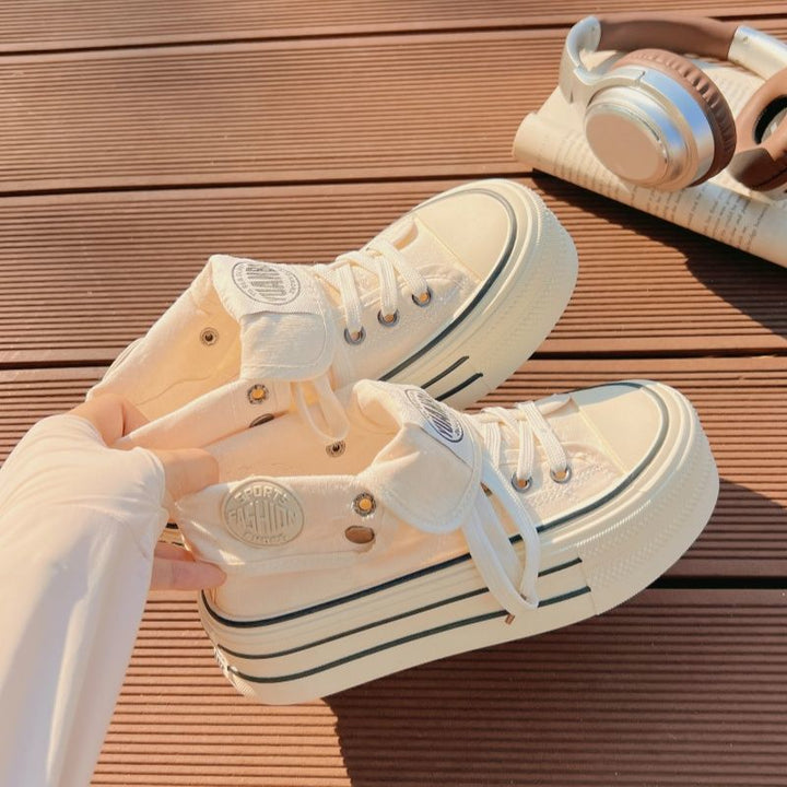 Damen Chunky Sneakers mit hohem Plateau und modischem Schnürsystem Echo Archiv