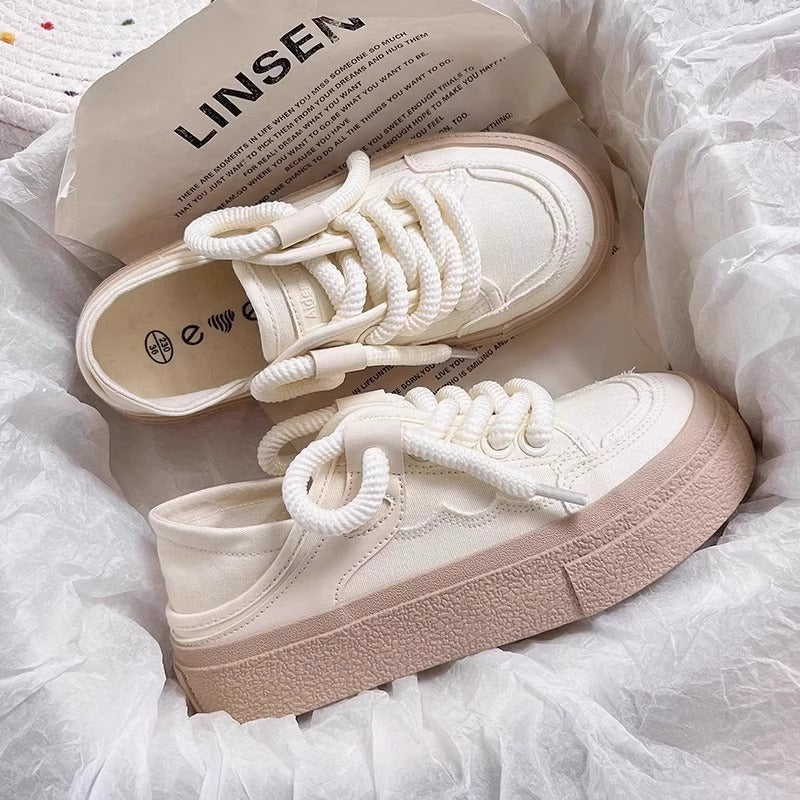 Damen Sportliche Sneakers im minimalistischen Design mit komfortabler Gummisohle Echo Archiv