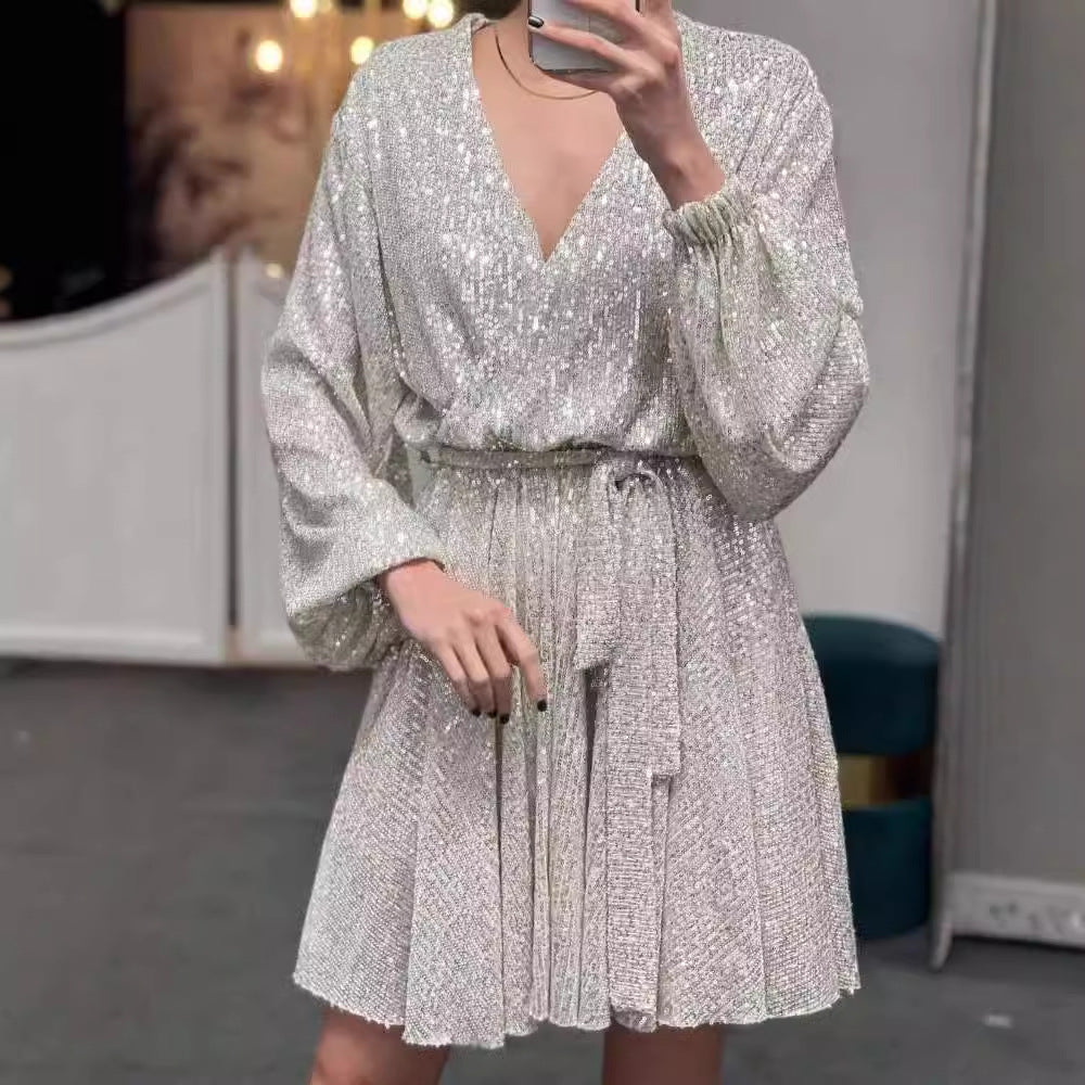 Damen funkelndes Cocktailkleid mit V-Ausschnitt und Taillengürtel Echo Archiv