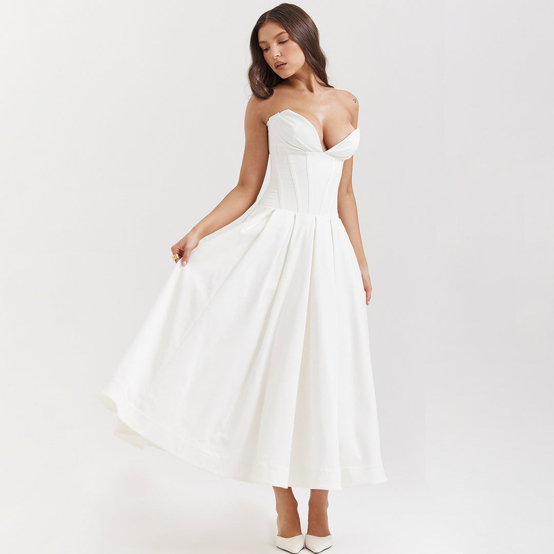 Damen Abendkleid mit elegantem Herz-Ausschnitt und voluminösem Rock Echo Archiv