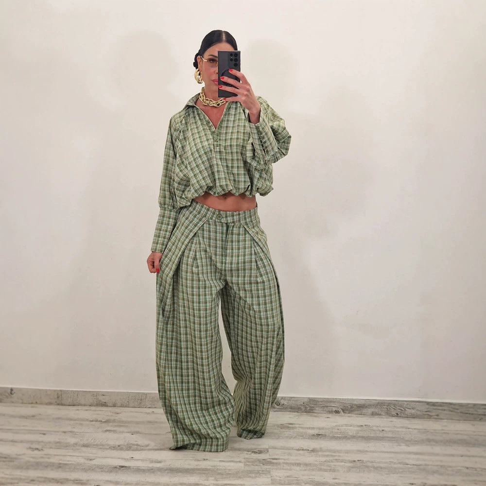 Damen Zweiteiliges kariertes Set mit Cropped Oversize-Hemd und weiter Bundfaltenhose Echoarchiv