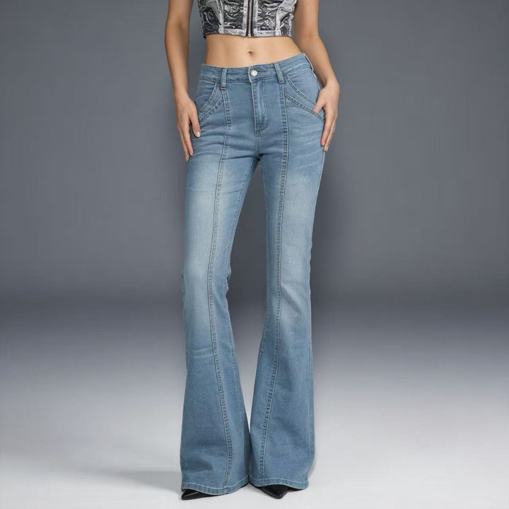 Damen nan hochgeschnittene taillierte Flared-Jeans mit mittiger Nahtführung und figurformender Hüftpartie Echo Archiv