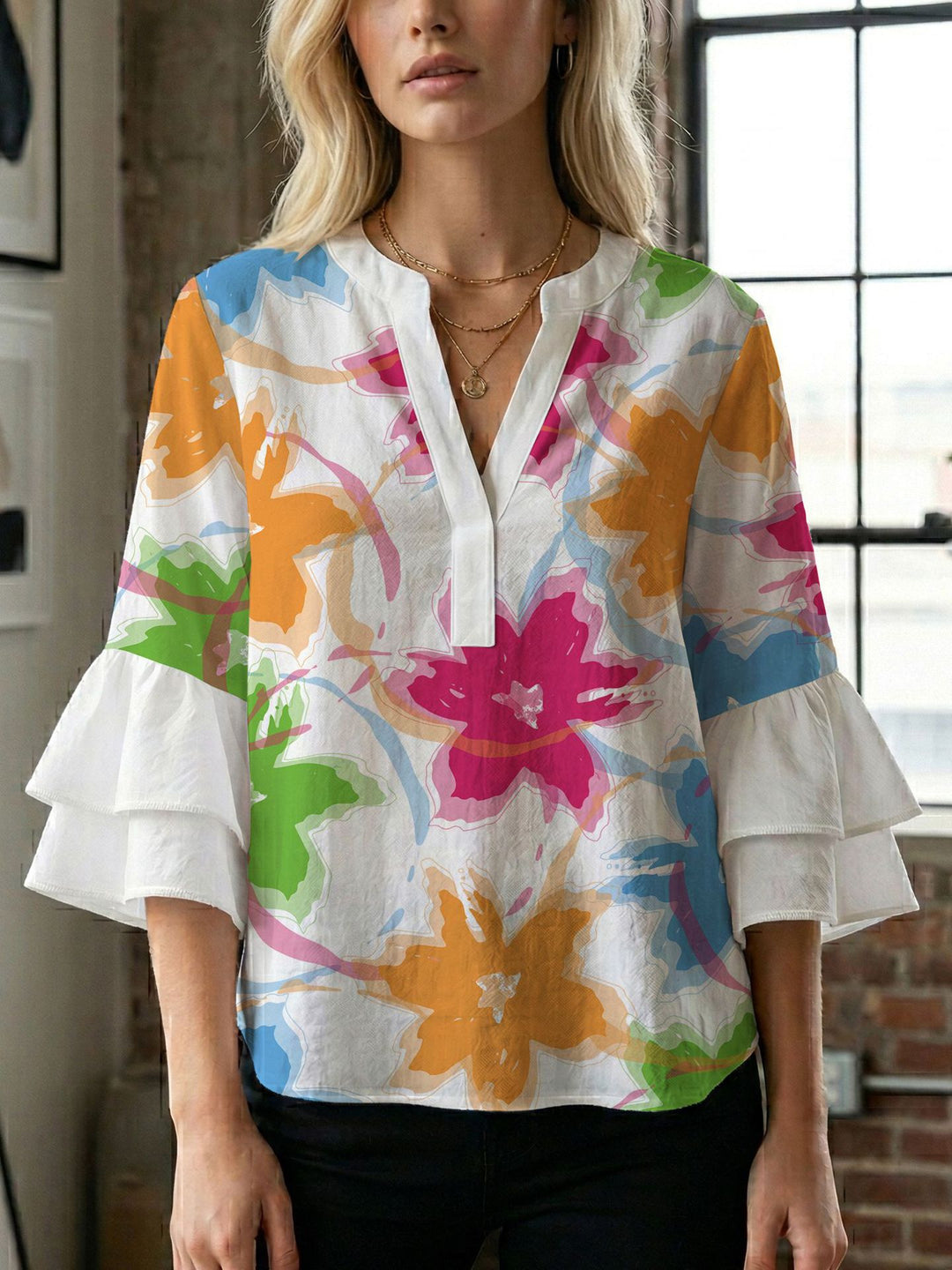 Damen Blusenshirt mit voluminösen Ärmeln und kreativem Druckdesign Echo Archiv