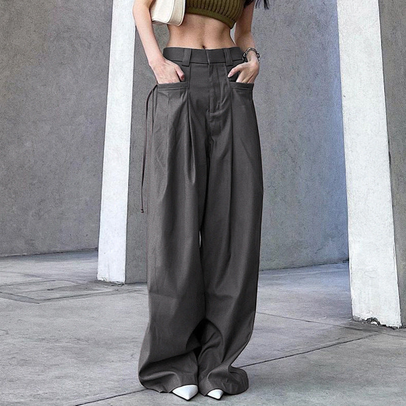 Damen nan hochtaillierte weite Bundfaltenhose mit Cargo‑Details, Gürtelschlaufen und geradem Beinschnitt Echo Archiv