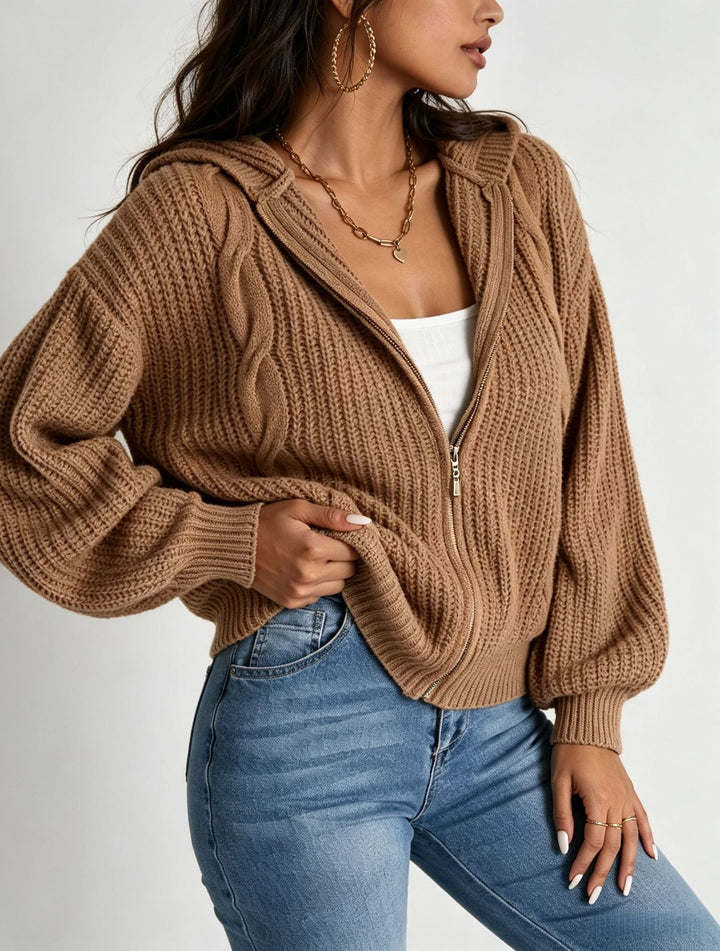 Damen Kapuzen-Cardigan im Grobstrick mit Zopfmuster und Reißverschluss – Veloura
