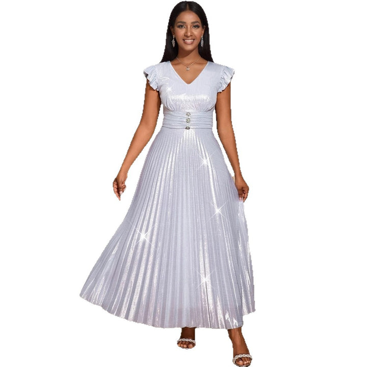Damen Elegantes Plisseekleid mit funkelnden Details Echo Archiv