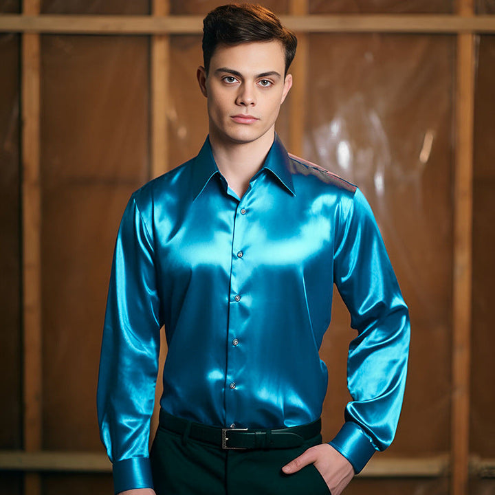 Herren elegante und glänzende Hemd Echoarchiv
