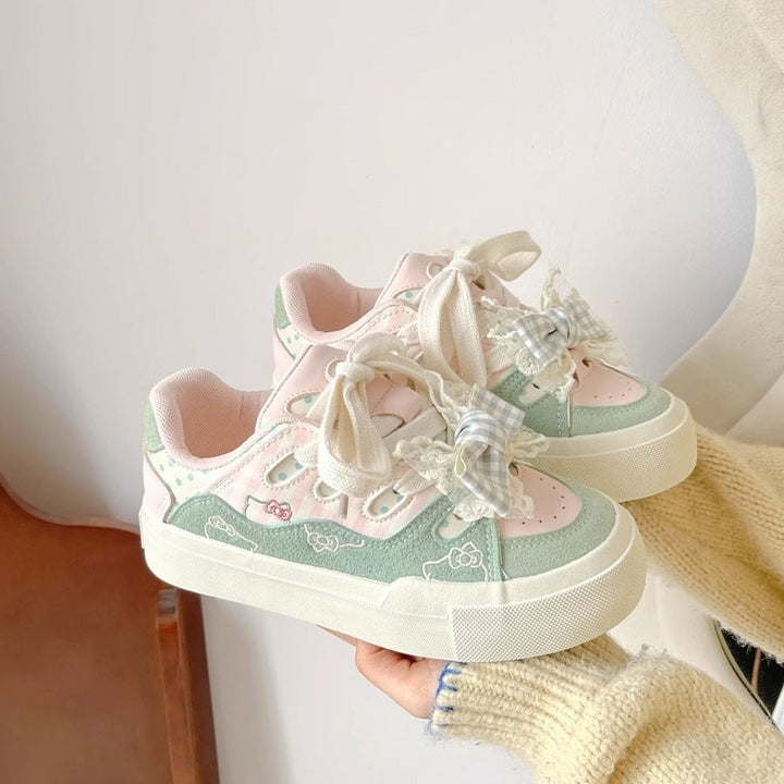 Damen Sneakers mit verspielt romantischen Details und komfortablen Sohlen Echo Archiv