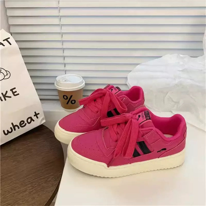 Damen Sneakers im sportlichen Retro-Stil mit trendigen Akzenten Echo Archiv