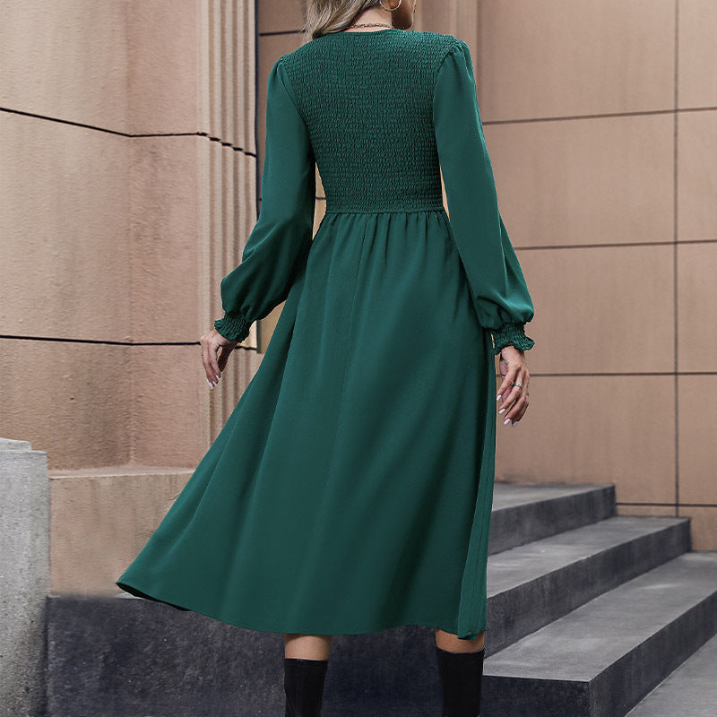 Damen Midikleid mit Smokoberteil, langen Ballonärmeln und ausgestelltem Rock Echoarchiv