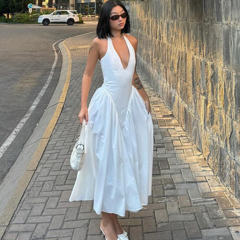 Damen Elegantes Maxikleid mit tiefem V-Ausschnitt und fließendem Rock Echo Archiv
