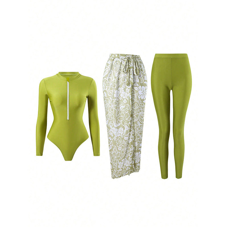 Damen Badeanzug mit langem Arm und elegantem Wickelrock Echo Archiv