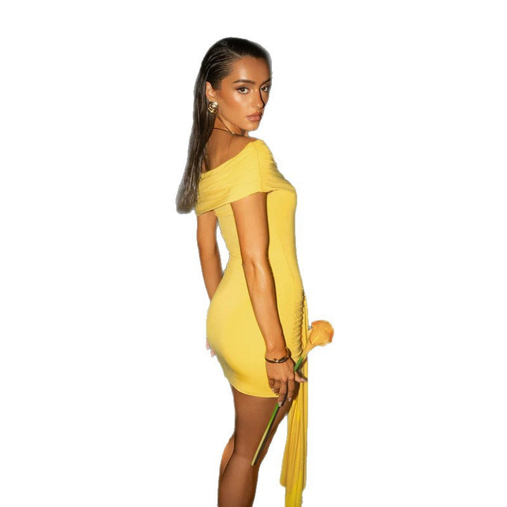 Damen Figurbetontes Minikleid mit schulterfreiem Design und asymmetrischem Saum Echo Archiv