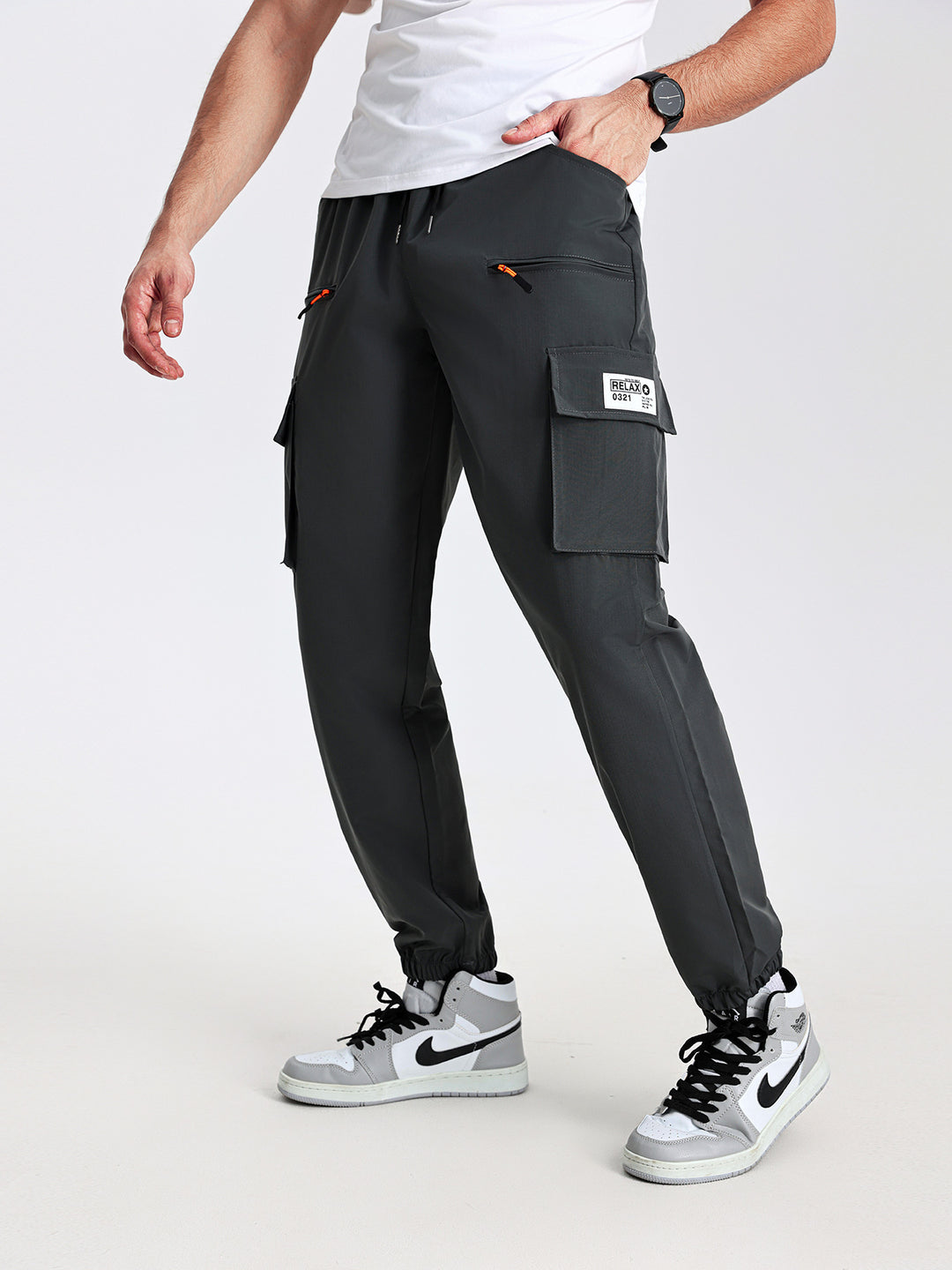 Herren Utility-Cargohose im Joggerstil mit elastischem Bund, Multifachtaschen & Reißverschlusstaschen Echo Archiv
