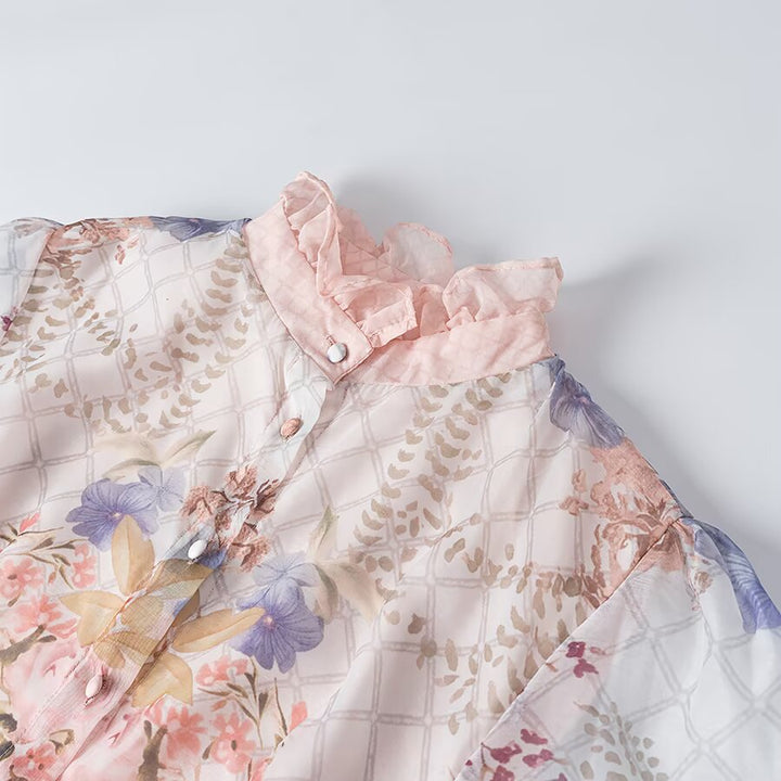 Damen Maxikleid mit Rüschenkragen, transparentem Chiffon-Overlay und taillierter Knopfleiste Echoarchiv