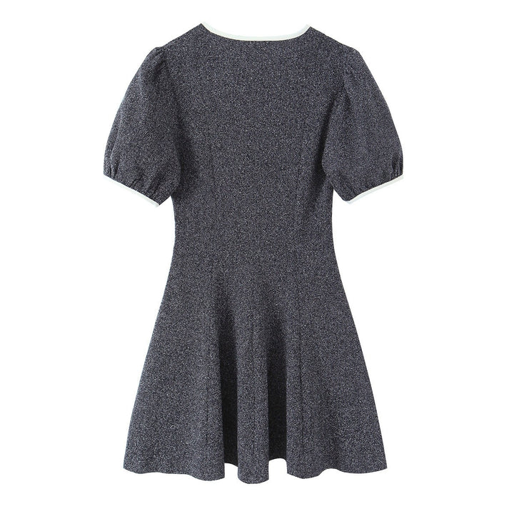 Damen Kurzarm Kleid mit eleganter Schleifenapplikation und V-Ausschnitt Echo Archiv