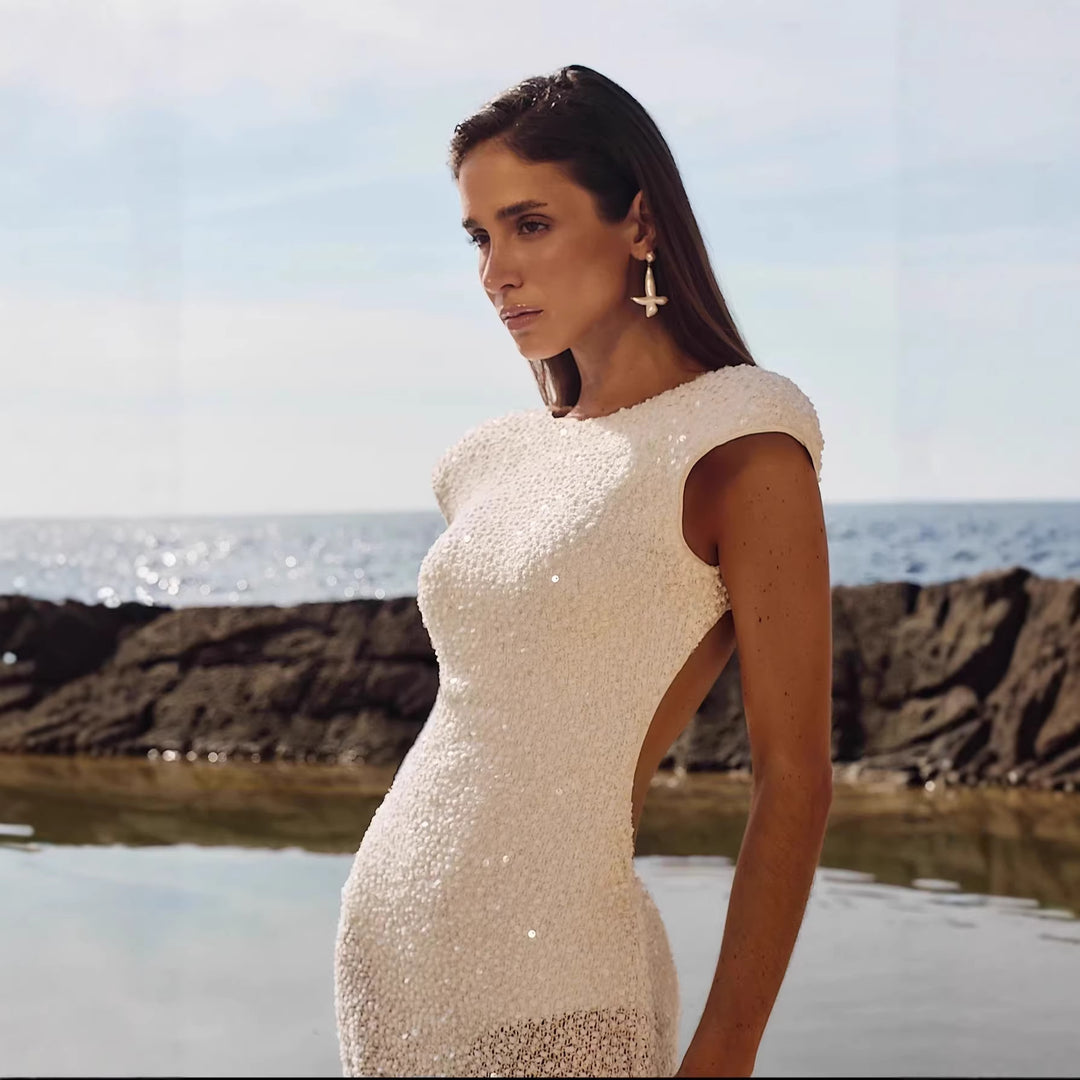 Damen Elegantes Abendkleid mit tiefem Rückenausschnitt und funkelnden Verzierungen Echo Archiv