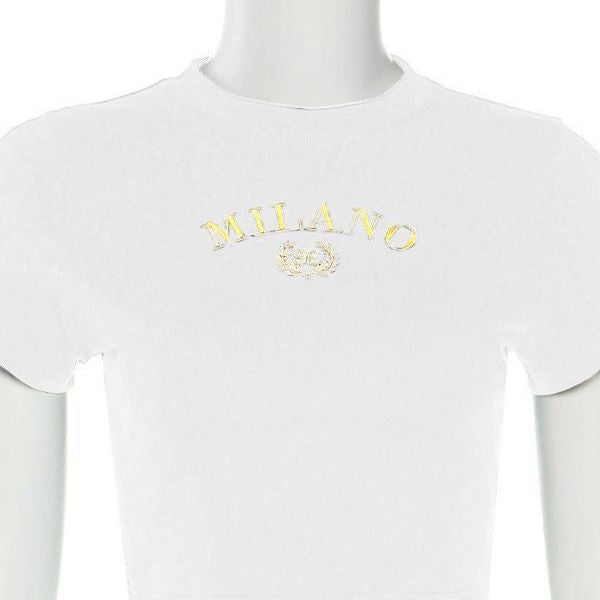 Damen cropped T-Shirt mit gesticktem Schriftzug und rundem Ausschnitt Echo Archiv