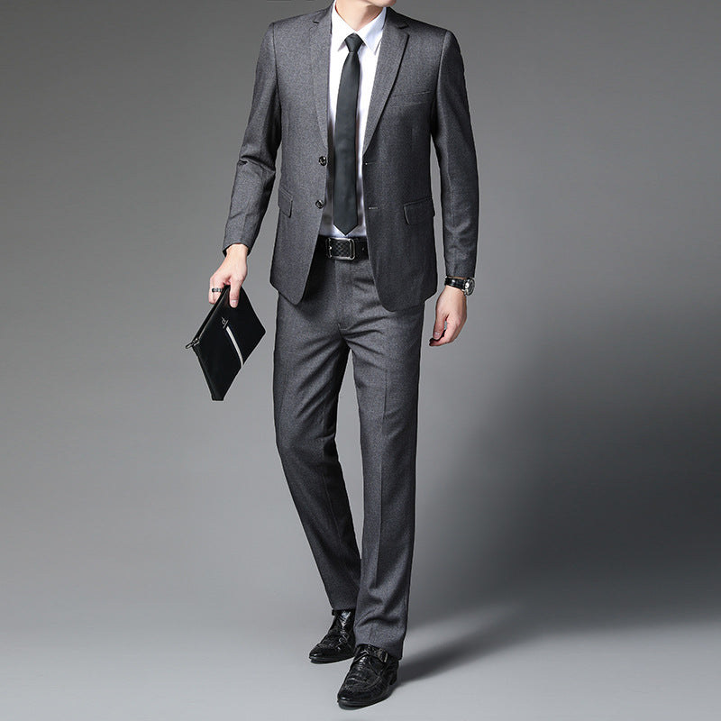 Herren eleganter Anzug mit modernem Schnitt und feinen Details Echoarchiv