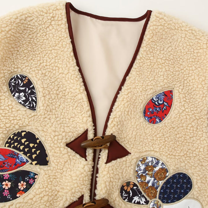 Damen Gefütterte Teddyweste mit Patchwork-Applikationen und Knebelverschlüssen Echoarchiv