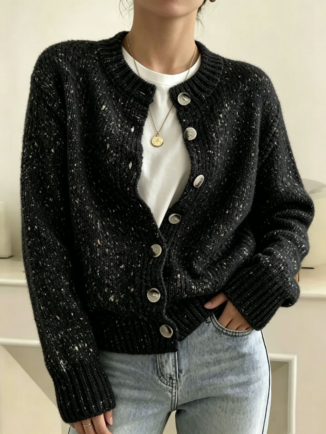 Damen Grobgestrickter Kurzcardigan mit Rundhalsausschnitt und meliertem Tweed-Effekt – Veloura