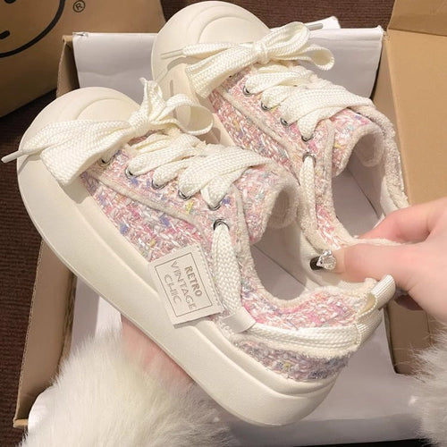 Damen Sneakers mit innovativer transparentem Füllung und modischen Schnür-Details Echo Archiv