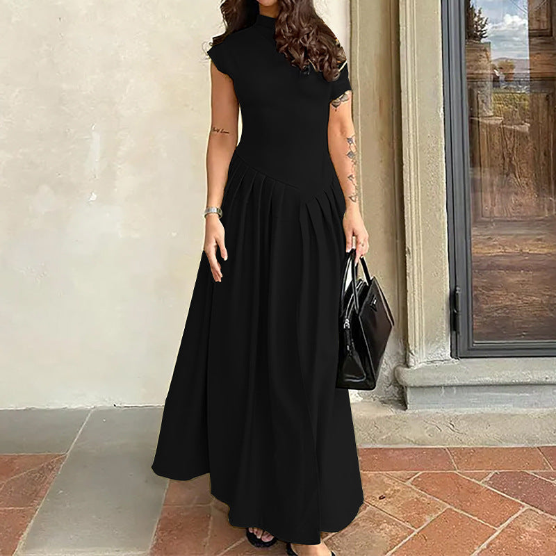 Damen Elegantes Maxikleid mit Plissee-Details Echo Archiv