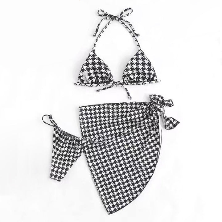 Damen Bikini-Set mit modernem Hahnentrittmuster und schickem Wickelrock Echo Archiv