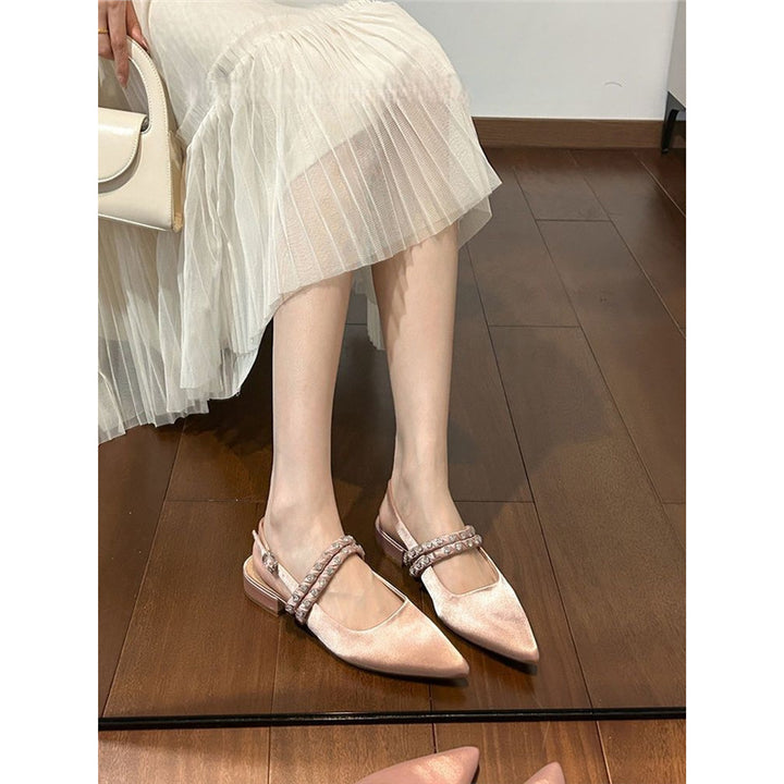 Damen Spitz zulaufende Satin‑Mules mit gepolstertem Komfortfußbett, niedriger Blockferse und kristallbesetztem Zierriemen – Lioré