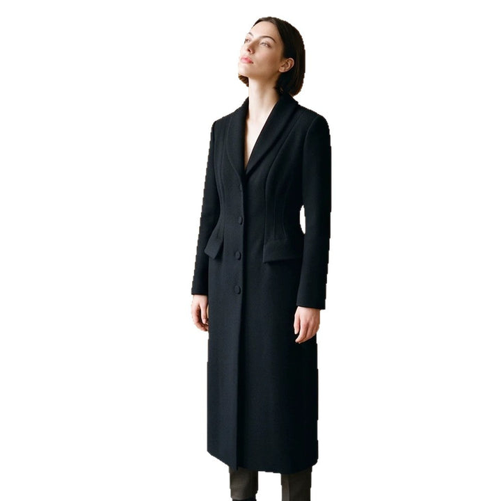 Damen Taillierter Longcoat mit Schalkragen und figurformenden Abnähern Echoarchiv