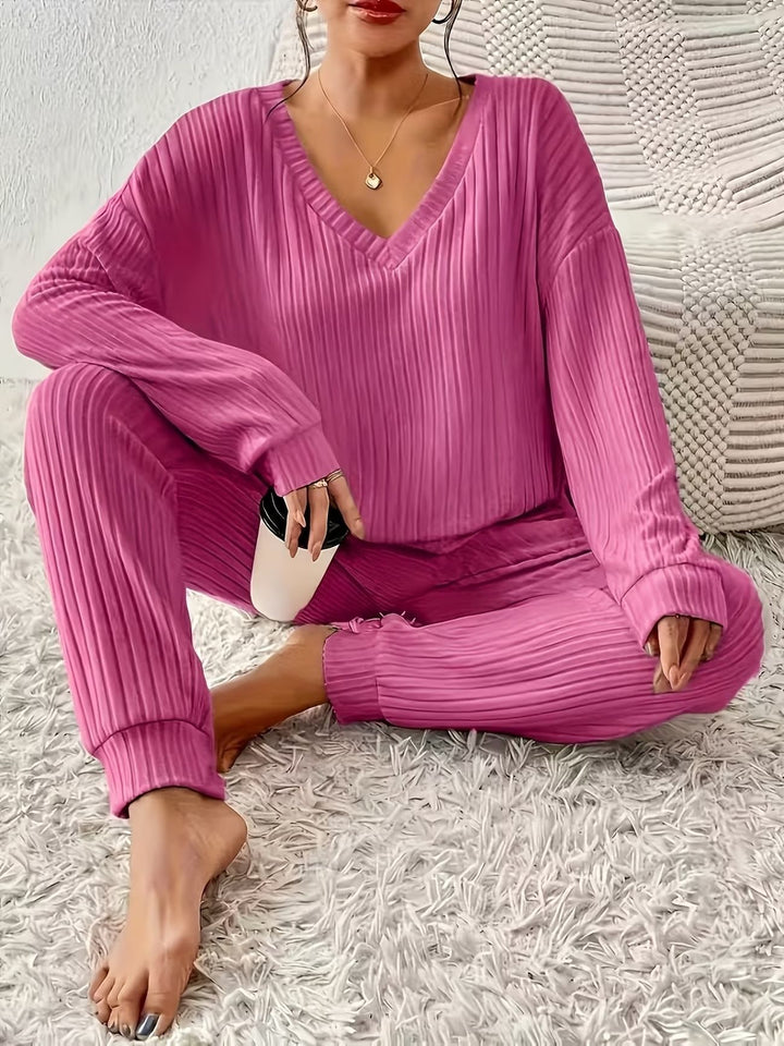 Damen Komfortables Rippstrick-Loungewear-Set mit V-Ausschnitt und Joggerhose Echo Archiv